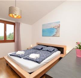 3 bedroom villa with pool near Poreč, sleeps 6